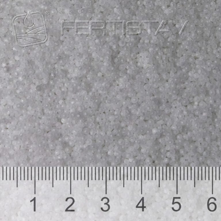 bílé granule (2 – 3,5 mm), lehce rozpustné ve vodě